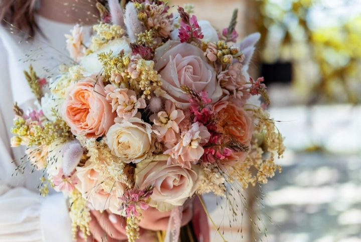 Guía de flores para boda: tipos, arreglos y cómo decorar con ellas